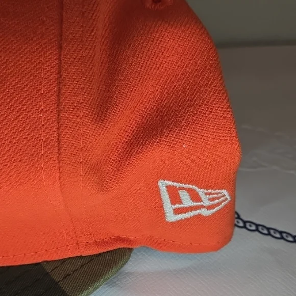 New Era NY Mets Bright Orange Cap with Camouflage Brim - Picture 4 of 10
